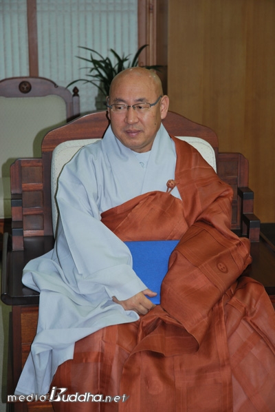 Ư忡 Ӹ  .